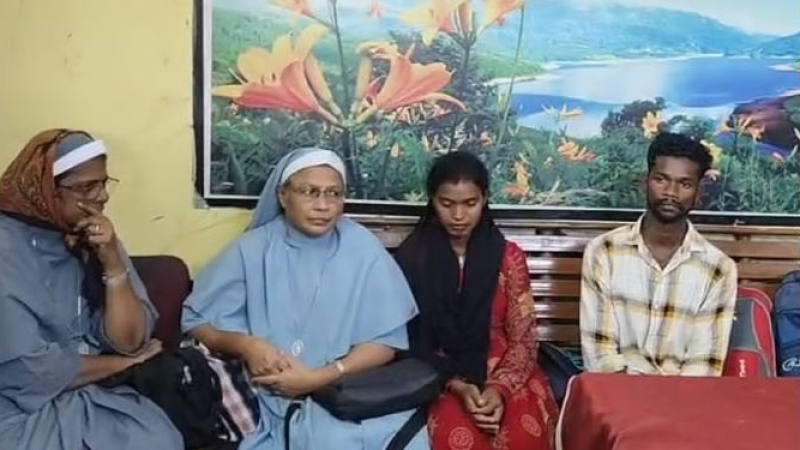 ननों की गिरफ्तारी पर छत्तीसगढ़, केरल बीजेपी में ही घमासान; बजरंग दल का नाम क्यों उछला? ननों की गिरफ्तारी पर छत्तीसगढ़, केरल बीजेपी में ही घमासान; बजरंग दल का नाम क्यों उछला?